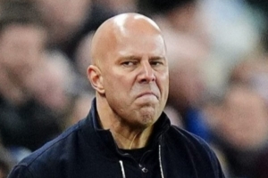 电讯报：这是利物浦近16年最糟糕赛季，但斯洛特遭受的责骂过头了